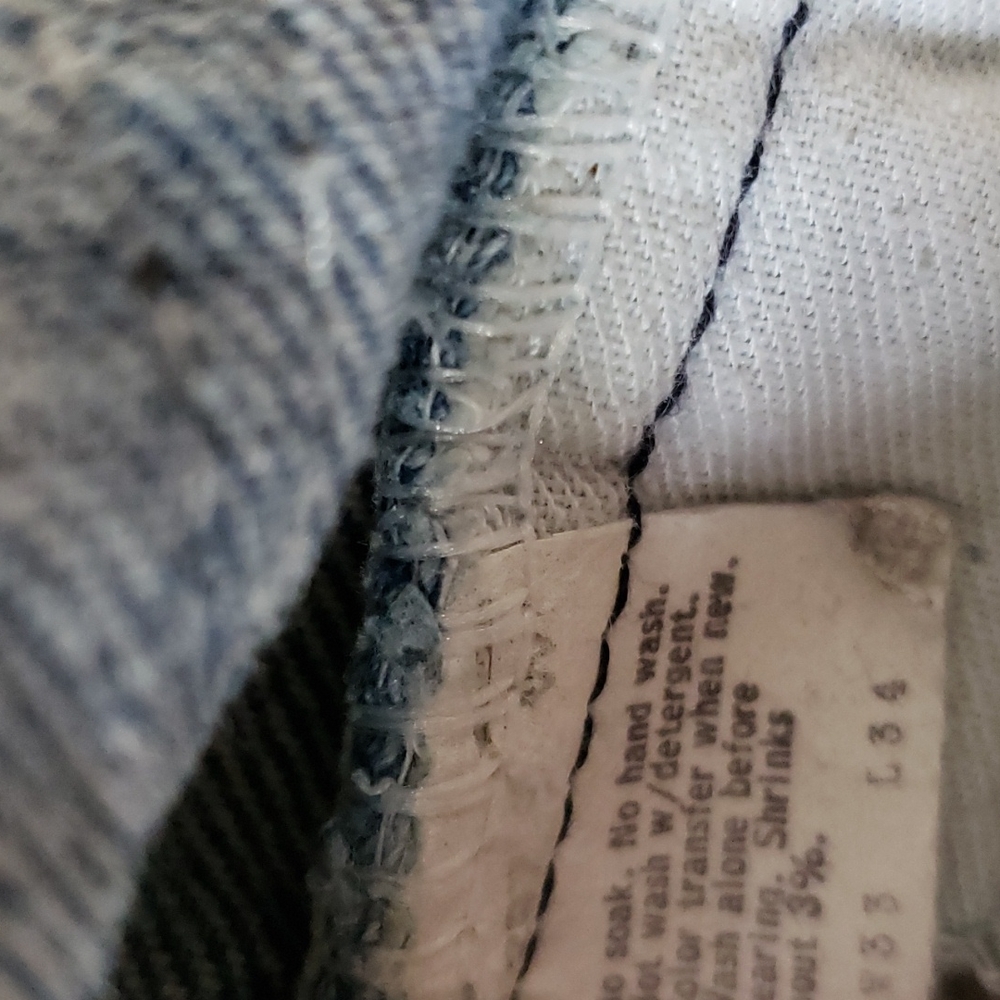 True 1970s Levi Cut Off Shorts waist 33" vintage - Picture 6 of 6